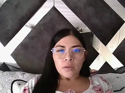 PERLA LOVE SEXY online show from 11.04.25