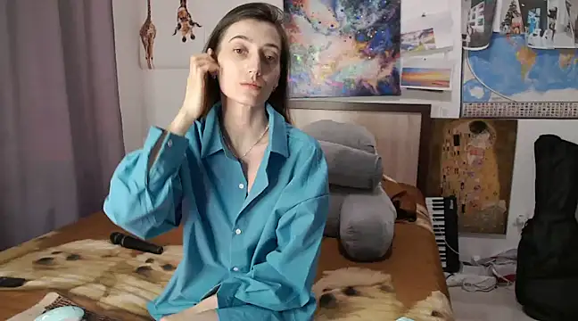 Snapshot of Iren chatting on 03.03.25 Iren online show from 03.03.25