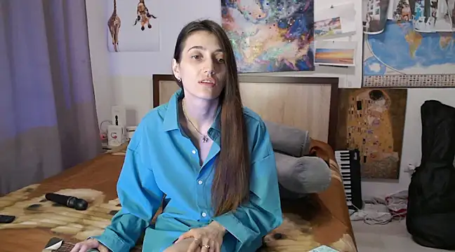 Snapshot of Iren chatting on 03.04.25 Iren online show from 03.04.25