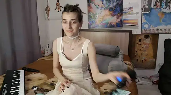 Snapshot of Iren chatting on 03.05.25 Iren online show from 03.05.25