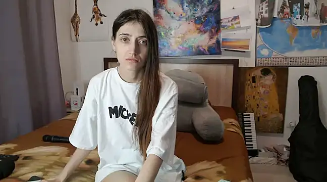 Snapshot of Iren chatting on 03.06.25 Iren online show from 03.06.25