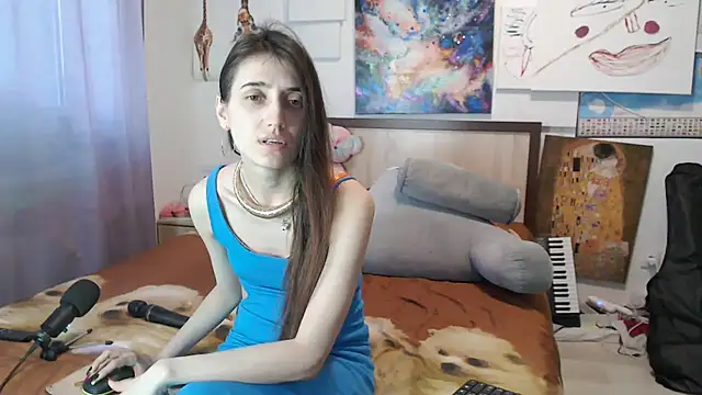 Snapshot of Iren chatting on 03.22.25 Iren online show from 03.22.25
