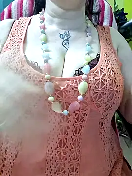Snapshot of Raja_Ranii chatting on 04.25.26 Raja Ranii online show from 04.25.26