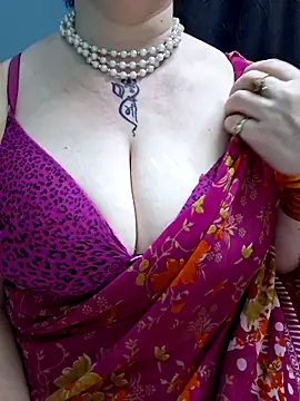 Snapshot of Raja_Ranii chatting on 05.13.26 Raja Ranii online show from 05.13.26