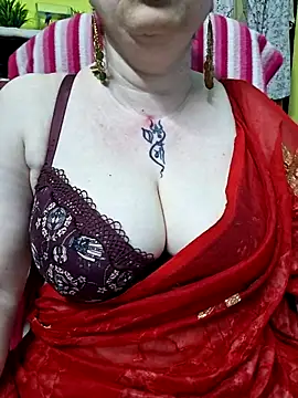 Snapshot of Raja_Ranii chatting on 05.14.26 Raja Ranii online show from 05.14.26
