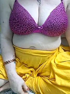 Snapshot of Raja_Ranii chatting on 07.19.26 Raja Ranii online show from 07.19.26
