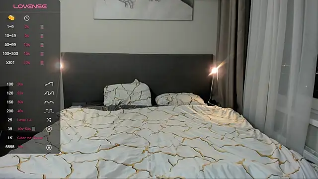 jesssicamooon online show from 10.29.25