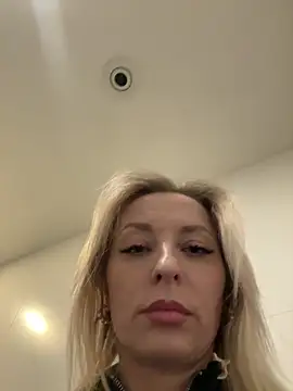 Diamond Bunny  online show from 11.19.25