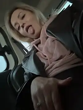 Diamond Bunny  online show from 01.11.26