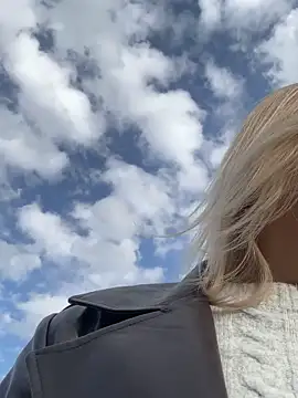 Snapshot of Diamond_Bunny_ chatting on 02.01.26 Diamond Bunny online show from 02.01.26