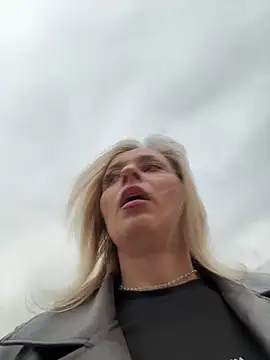 Snapshot of Diamond_Bunny_ chatting on 02.16.26 Diamond Bunny online show from 02.16.26