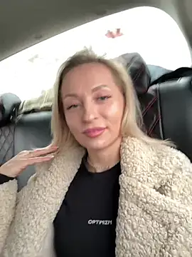 Snapshot of Diamond_Bunny_ chatting on 02.27.26 Diamond Bunny online show from 02.27.26