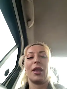 Diamond Bunny  online show from 03.23.26