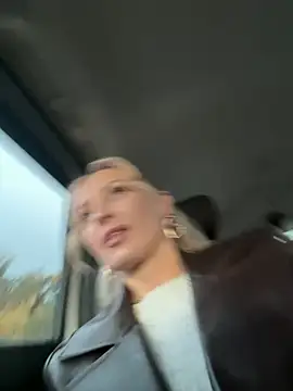 Diamond Bunny  online show from 03.25.26