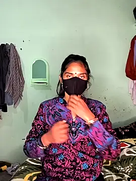 Snapshot of cute_simmy0 chatting on 12.28.24 cute simmy0 online show from 12.28.24