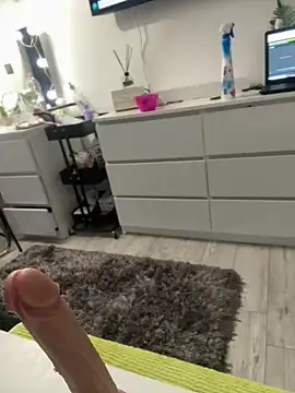 Snapshot of krysstal003 chatting on 12.21.24 krysstal003 online show from 12.21.24