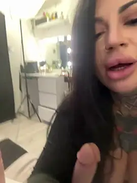 Snapshot of krysstal003 chatting on 01.05.25 krysstal003 online show from 01.05.25