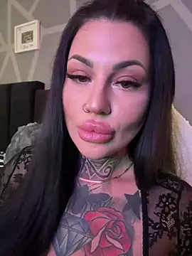 Snapshot of krysstal003 chatting on 01.21.25 krysstal003 online show from 01.21.25