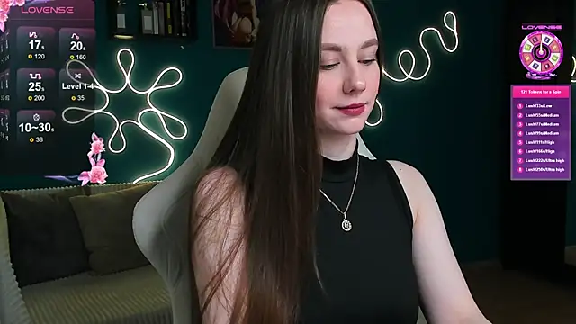 Snapshot of katie_taylorr chatting on 10.23.25 katie taylorr online show from 10.23.25