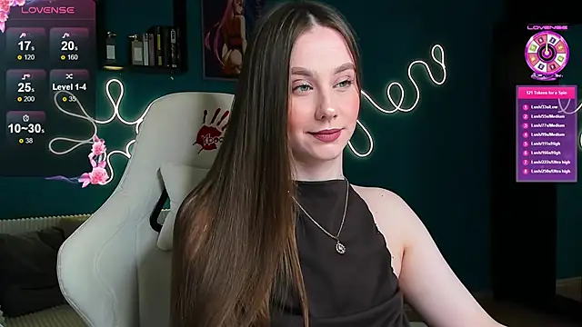 Snapshot of katie_taylorr chatting on 10.26.25 katie taylorr online show from 10.26.25