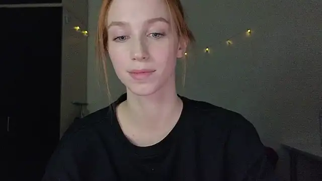 Snapshot of Mary_Av chatting on 02.28.25 Mary Av online show from 02.28.25