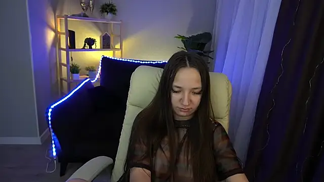 Snapshot of ElysLunar chatting on 02.01.25 ElysLunar online show from 02.01.25