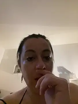 Snapshot of Lyannabuena69 chatting on 03.02.26 Lyannabuena69 online show from 03.02.26