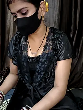 Snapshot of kaveerpooja947 chatting on 10.01.25 kaveerpooja947 online show from 10.01.25