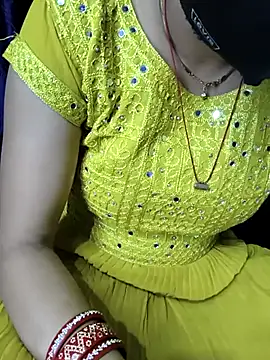 Snapshot of kaveerpooja947 chatting on 02.05.26 kaveerpooja947 online show from 02.05.26