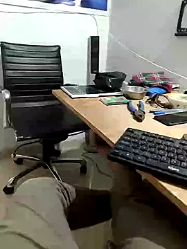 GO LALA online show from 01.22.25