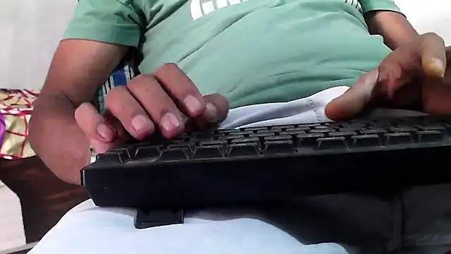 GO LALA online show from 02.15.25