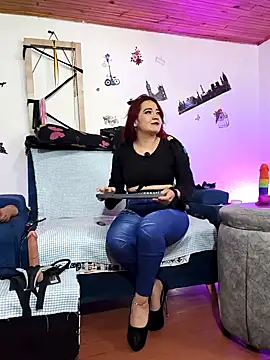 Snapshot of keila_j chatting on 04.25.26 keila j online show from 04.25.26