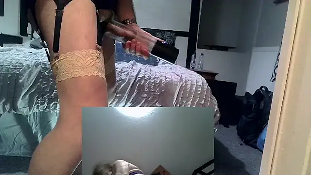 Snapshot of nataliecdlive chatting on 12.21.24 nataliecdlive online show from 12.21.24