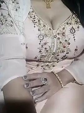 Anamika Kapoor online show from 02.26.25