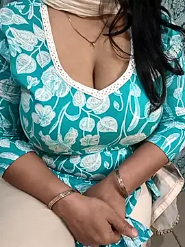 Anamika Kapoor online show from 11.23.25