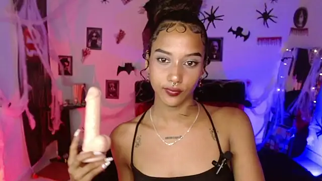 Chelsea  2 online show from 10.23.25