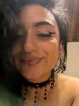Lila Desiree online show from 12.17.24