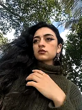 Lila Desiree online show from 02.02.26