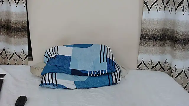 Sexybubbles14xxx online show from 02.15.25