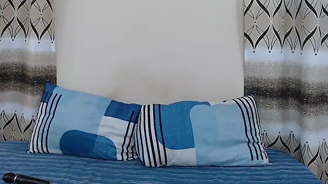 Sexybubbles14xxx online show from 02.16.25