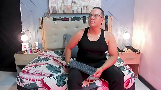 Vale n Matt online show from 12.12.24