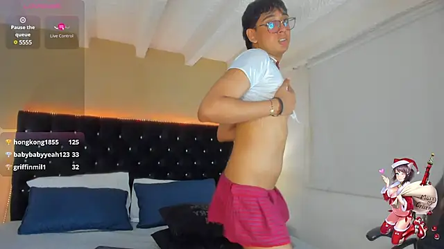 Snapshot of Dark_hairy_ chatting on 02.21.25 Dark hairy  online show from 02.21.25