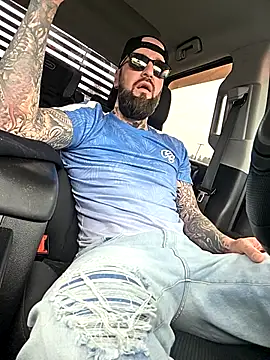 Beardedtattood online show from 11.15.25