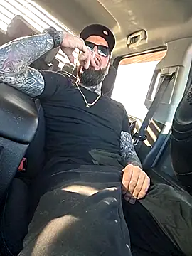 Beardedtattood online show from 11.16.25