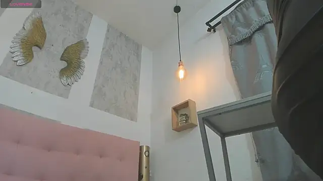 zhamira 21 online show from 10.18.25