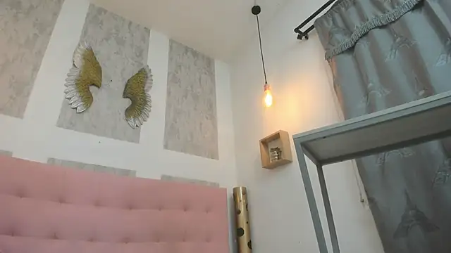 zhamira 21 online show from 12.04.25