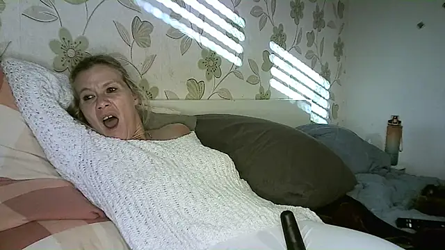 Snapshot of yola181 chatting on 01.08.25 yola181 online show from 01.08.25