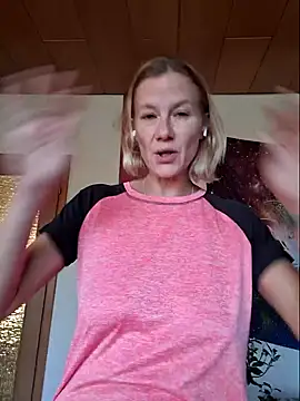 Snapshot of yola181 chatting on 01.12.25 yola181 online show from 01.12.25