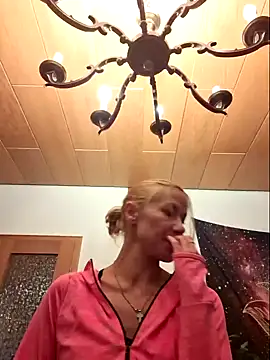 Snapshot of yola181 chatting on 01.13.25 yola181 online show from 01.13.25