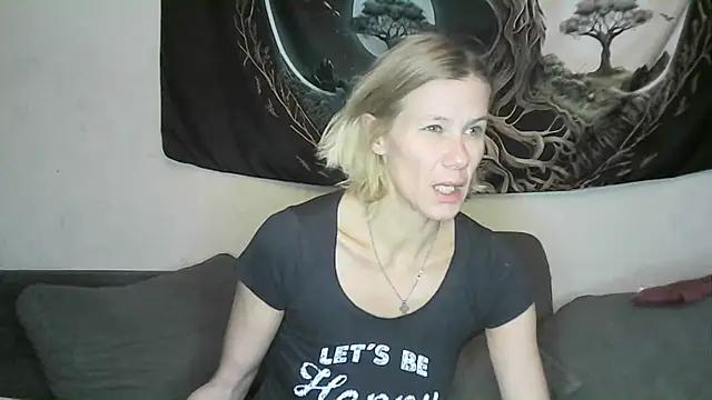 Snapshot of yola181 chatting on 02.05.25 yola181 online show from 02.05.25